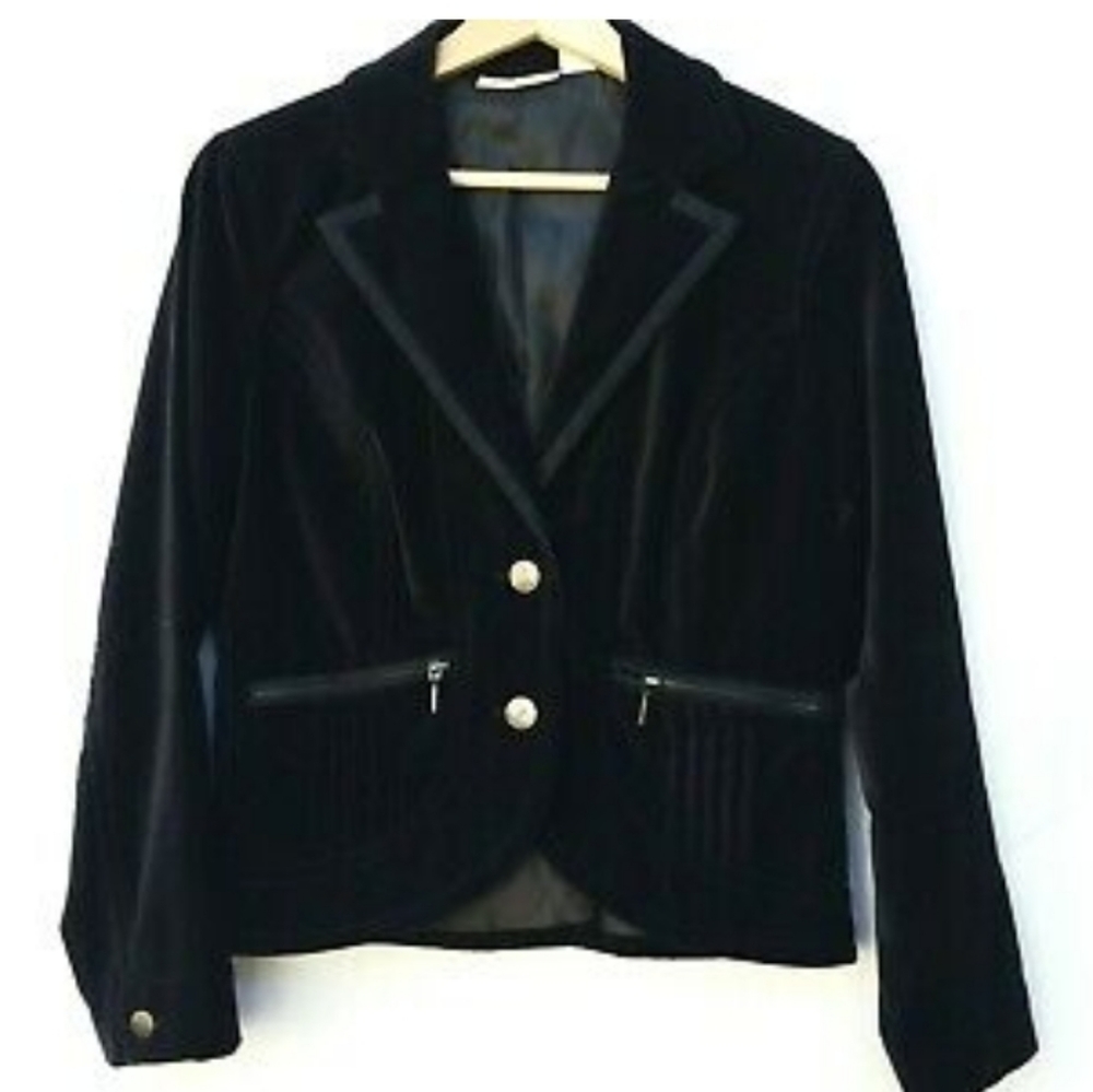 2/35$ EUC DKNY